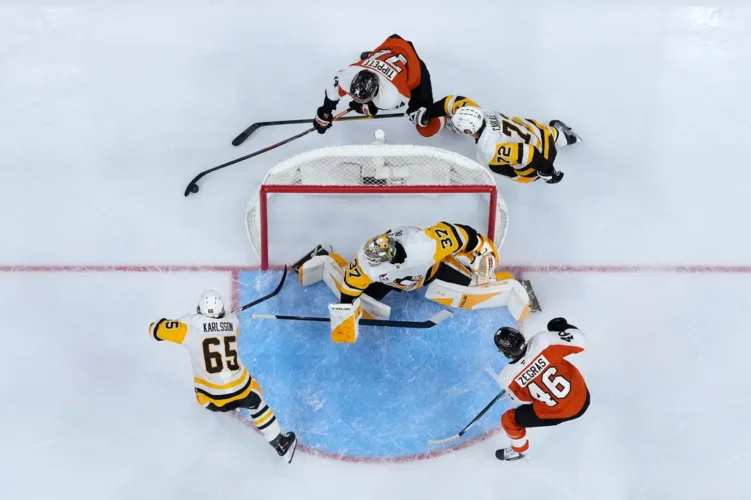 Penguins crush Flyers as Arturs Silovs earns a shutout in Philadelphia